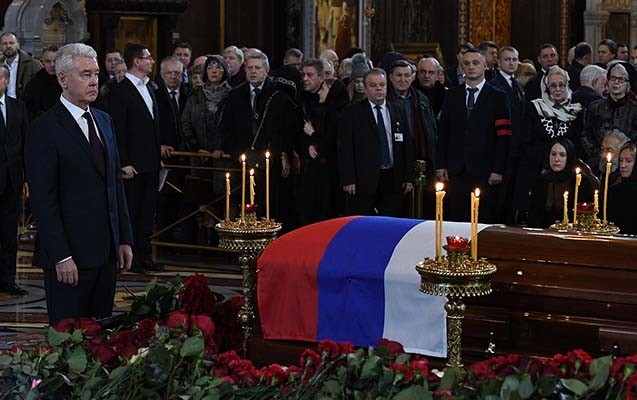 Putin Lujkovla belə vidalaşdı - FOTOLAR
